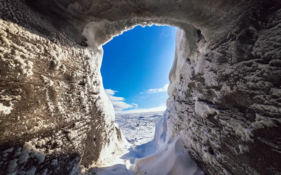 Ab Gullfoss: Langjökull Eishöhle und Schneemobiltour